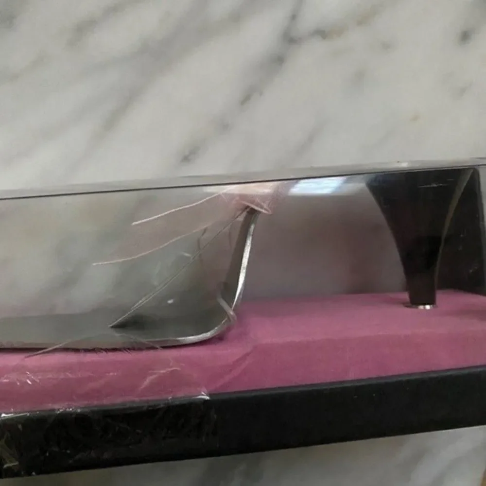 Wild Eye Design Stainless Steel High Heel Cake Server New